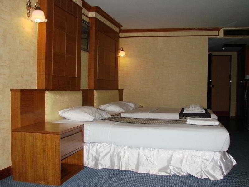 Ao Nang Beach Resort Krabi Exterior photo
